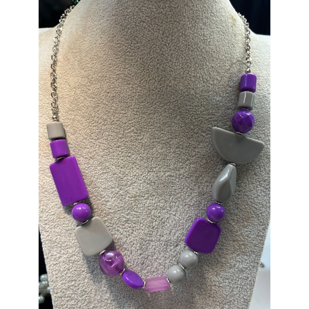#36. Tranquil Trendsetter Necklace & Earring Set